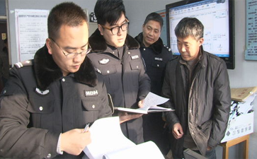 承德縣“兩客一?！敝攸c運輸公司檢查指導(dǎo)冬季源頭監(jiān)管工作